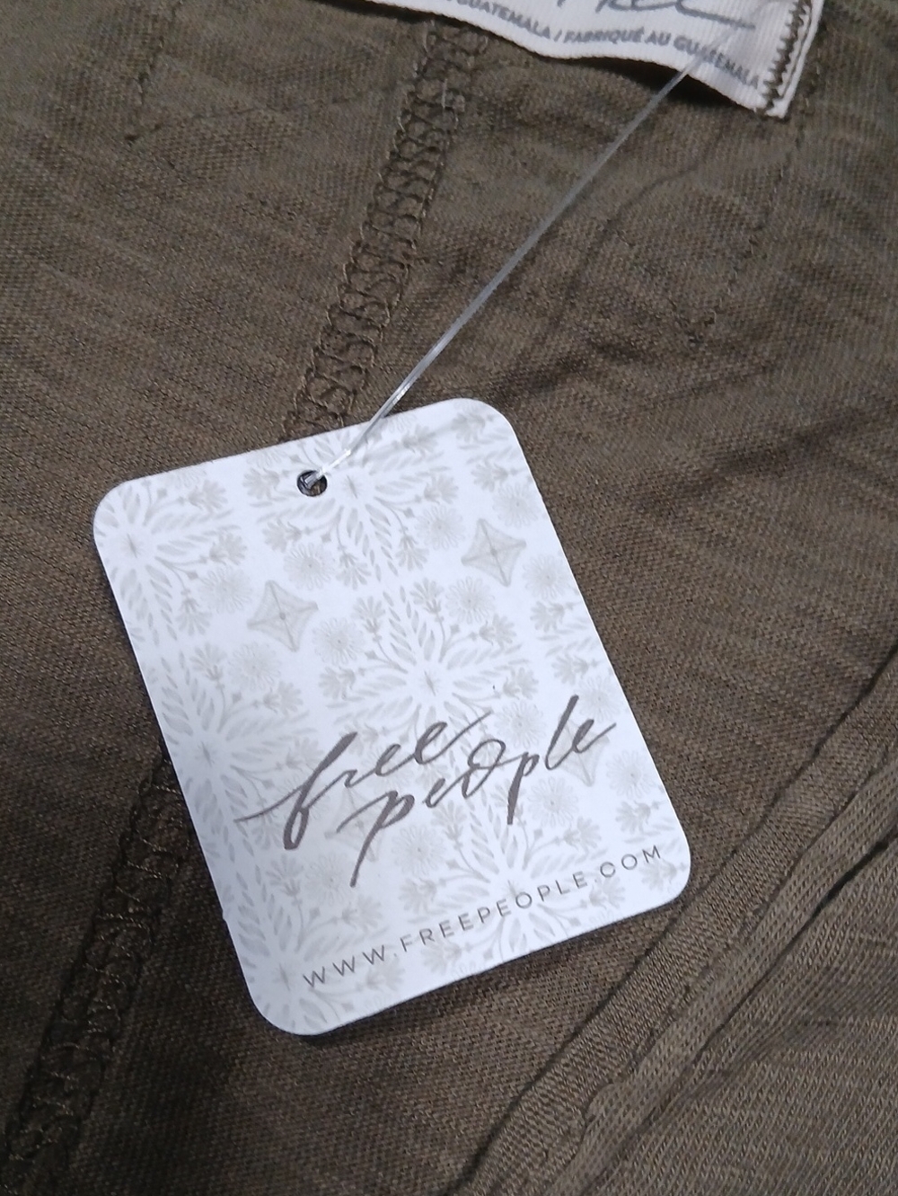 We The Free Free People NWT Notched Neck Top, Olive Green Size Medium - Picture 5 of 8